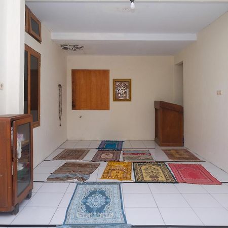 Reddoorz Syariah Near Alun Alun Wonosari Hotel Exterior photo