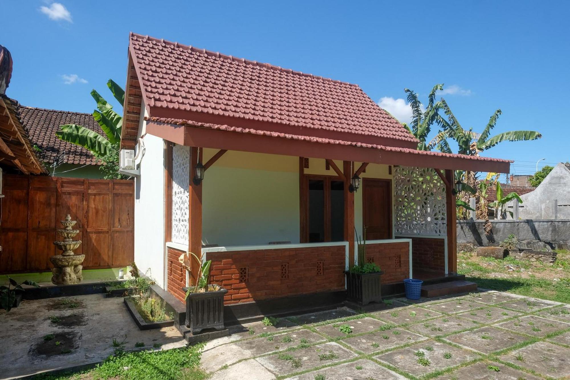 Reddoorz Syariah Near Alun Alun Wonosari Hotel Exterior photo